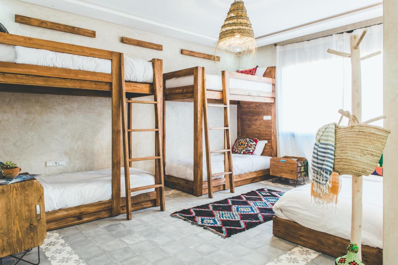 The Yogi Surfer Hotel Taghazout Bagian luar foto