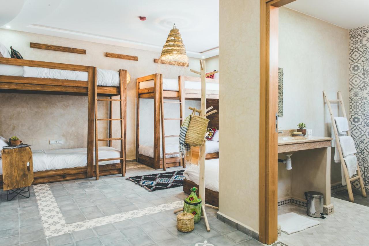 The Yogi Surfer Hotel Taghazout Bagian luar foto